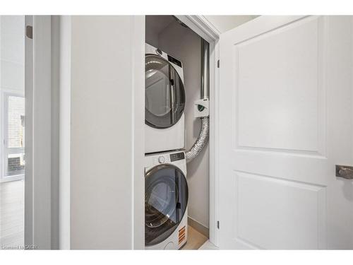 127 Reverie Way, Kitchener, ON - Indoor Photo Showing Laundry Room