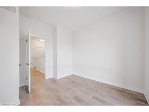 127 Reverie Way, Kitchener, ON - Indoor Photo Showing Other Room