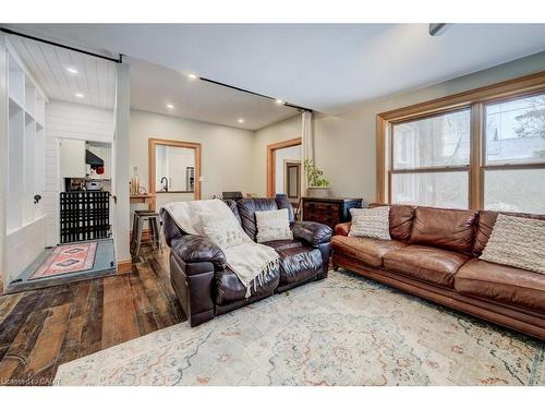 24 Manley Street, Ayr, ON - Indoor Photo Showing Living Room