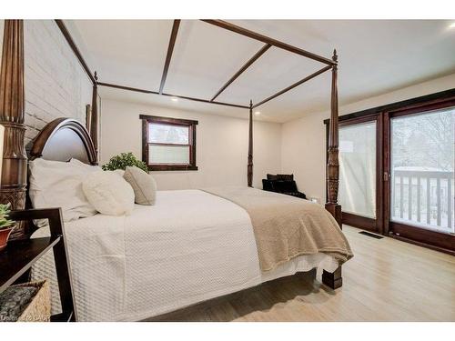24 Manley Street, Ayr, ON - Indoor Photo Showing Bedroom