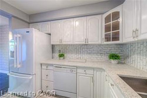 46 Guerin Avenue, Kitchener, ON - Indoor Photo Showing Kitchen