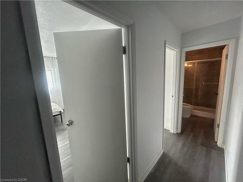 6-303 King Street N, Waterloo, ON - Indoor Photo Showing Other Room