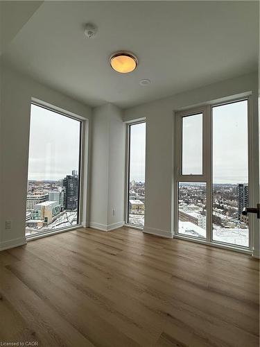 1812-25 Wellington Street S, Kitchener, ON - Indoor