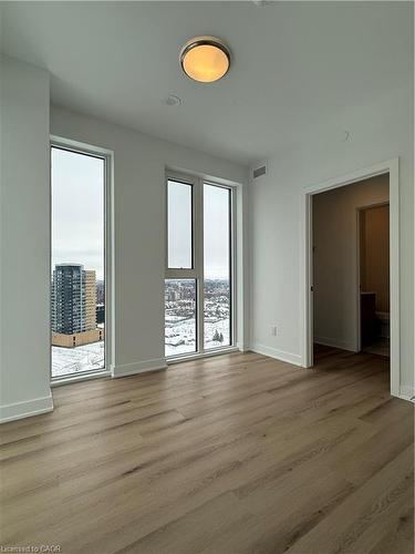 1812-25 Wellington Street S, Kitchener, ON - Indoor