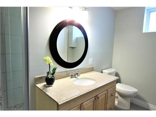 Lower-11 Wordsworth Place, Kitchener, ON - Indoor Photo Showing Bathroom