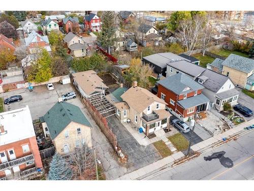 136 Wellington Street N, Kitchener, ON - Outdoor