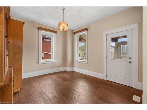 136 Wellington Street N, Kitchener, ON - Indoor Photo Showing Other Room