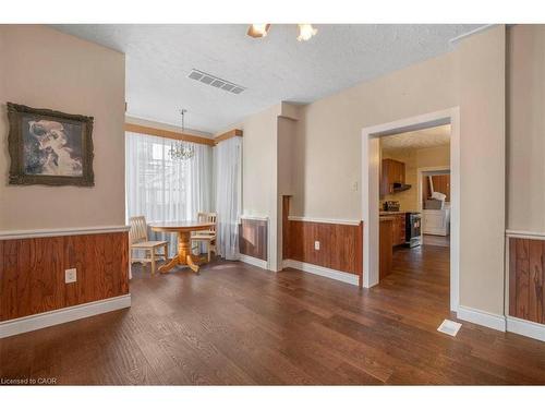 136 Wellington Street N, Kitchener, ON - Indoor