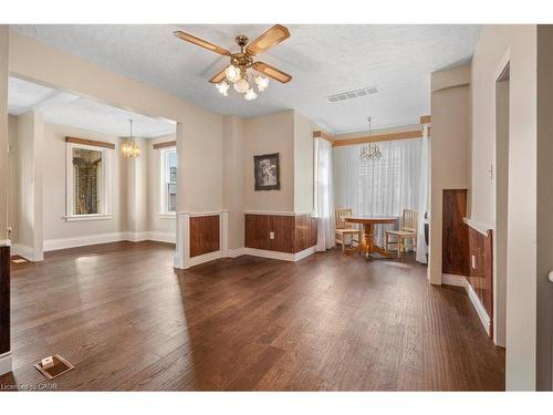 136 Wellington Street N, Kitchener, ON - Indoor