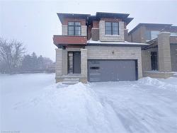 100 Shady Oaks Trail  Hamilton, ON L9B 0K6