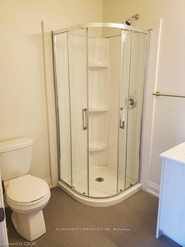 303-307 King Street E, Hamilton, ON - Indoor Photo Showing Bathroom