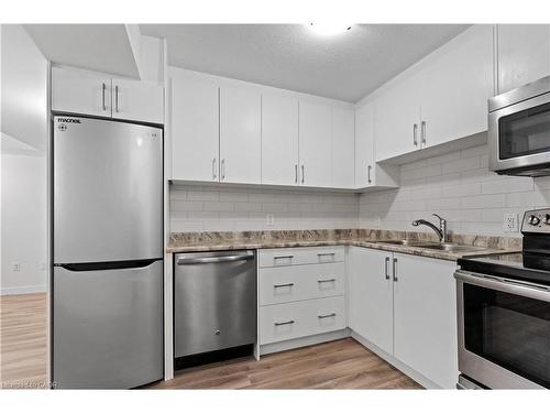 Basement-519 Duke Street W, Kitchener, ON - Indoor Photo Showing Kitchen
