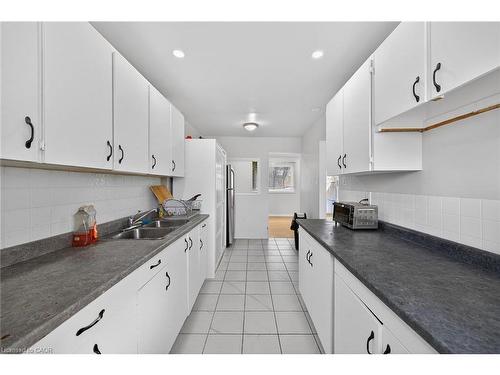 19 Hindquarter Crescent, Brampton, ON - Indoor Photo Showing Kitchen With Double Sink