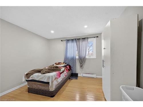 19 Hindquarter Crescent, Brampton, ON - Indoor Photo Showing Other Room