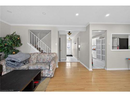 19 Hindquarter Crescent, Brampton, ON - Indoor Photo Showing Other Room