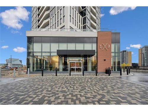 2908-25 Wellington Street S, Kitchener, ON - Outdoor
