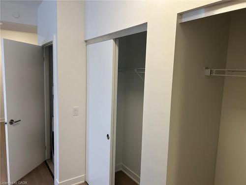 2908-25 Wellington Street S, Kitchener, ON - Indoor