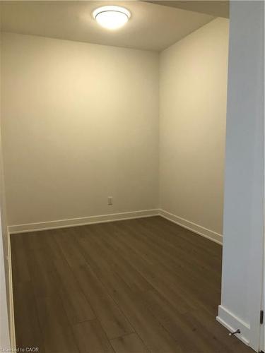 2908-25 Wellington Street S, Kitchener, ON - Indoor Photo Showing Other Room