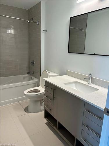 304-525 New Dundee Road, Kitchener, ON - Indoor Photo Showing Bathroom
