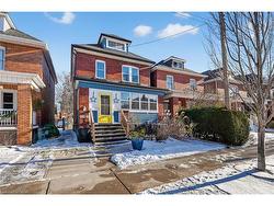 207 Edgemont Street S Hamilton, ON L8K 2J1