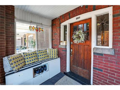 207 Edgemont Street S, Hamilton, ON - Outdoor With Exterior