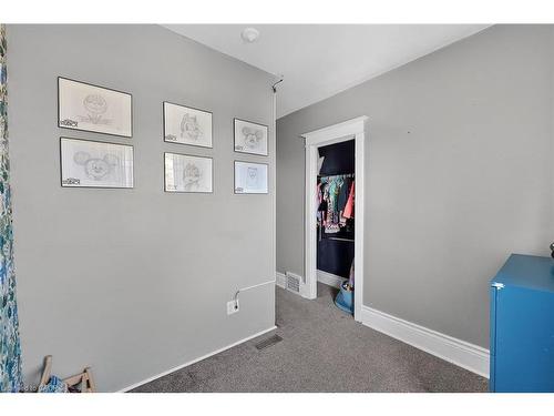 207 Edgemont Street S, Hamilton, ON - Indoor