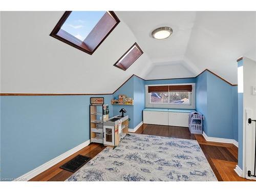 207 Edgemont Street S, Hamilton, ON - Indoor Photo Showing Other Room