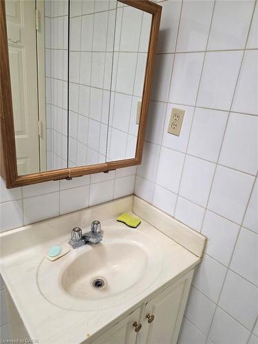 135 Logan Avenue, Toronto, ON - Indoor Photo Showing Bathroom