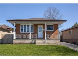 Lower-14 Grenadier Road  Cambridge, ON N1R 6E7