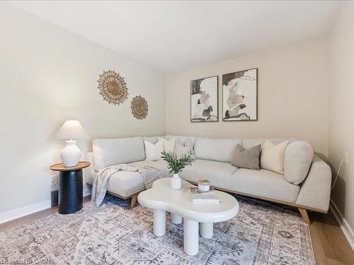 407 Grangewood Drive, Waterloo, ON - Indoor Photo Showing Living Room