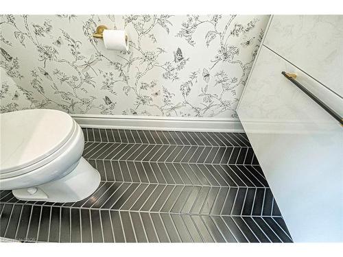 2344 Kenbarb Road, Mississauga, ON - Indoor Photo Showing Bathroom