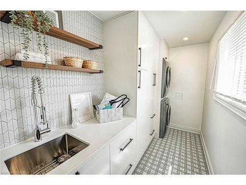 2344 Kenbarb Road, Mississauga, ON - Indoor