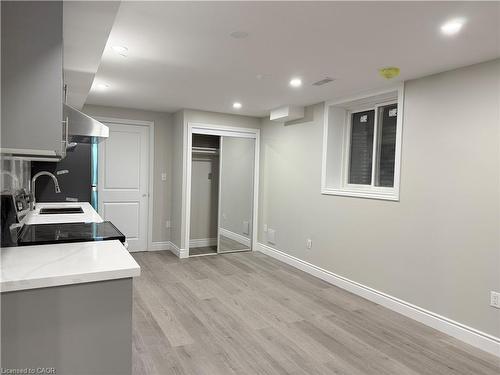 728 Robert Ferrie Drive, Kitchener, ON - Indoor