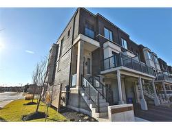 220 Vellwood Common  Oakville, ON L6L 0E8
