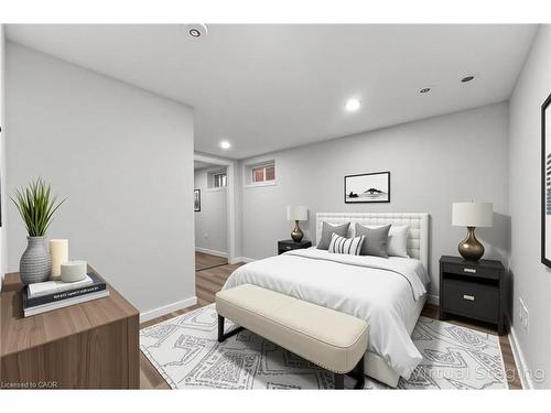 B-25 Castlefield Drive, Hamilton, ON - Indoor Photo Showing Bedroom