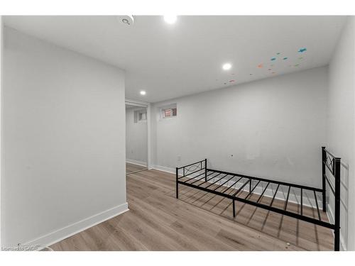 B-25 Castlefield Drive, Hamilton, ON - Indoor