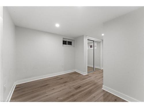 B-25 Castlefield Drive, Hamilton, ON - Indoor Photo Showing Other Room