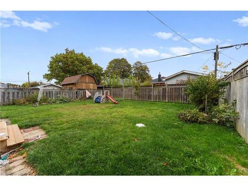 B-25 Castlefield Drive, Hamilton, ON - Outdoor With Backyard