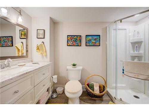 116 Boniface Avenue, Kitchener, ON - Indoor Photo Showing Bathroom