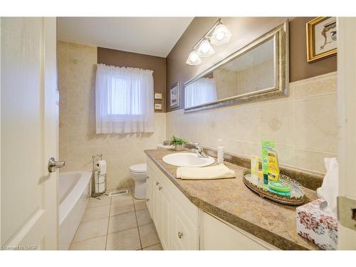 116 Boniface Avenue, Kitchener, ON - Indoor Photo Showing Bathroom