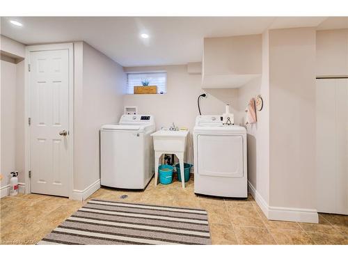 116 Boniface Avenue, Kitchener, ON - Indoor Photo Showing Laundry Room
