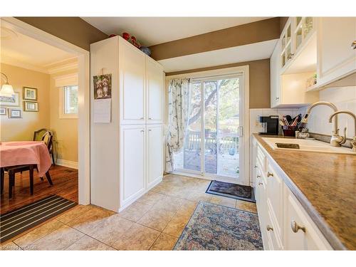 116 Boniface Avenue, Kitchener, ON - Indoor Photo Showing Kitchen
