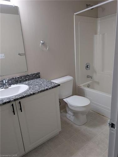 611-239 Auburn Drive, Waterloo, ON - Indoor Photo Showing Bathroom