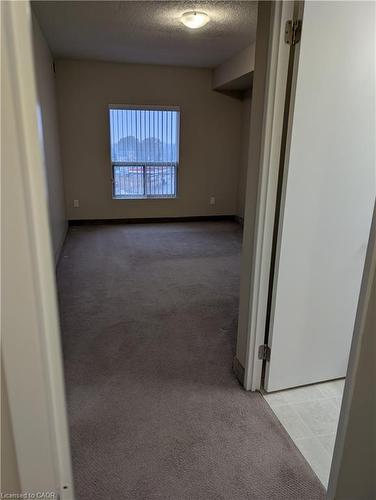 611-239 Auburn Drive, Waterloo, ON - Indoor Photo Showing Other Room