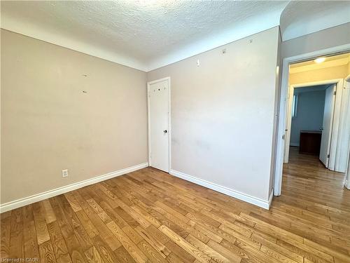 349 Whitney Avenue, Hamilton, ON - Indoor Photo Showing Other Room