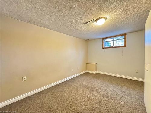 349 Whitney Avenue, Hamilton, ON - Indoor Photo Showing Other Room