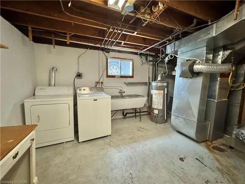 349 Whitney Avenue, Hamilton, ON - Indoor Photo Showing Laundry Room