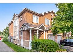 30-833 Scollard Court  Mississauga, ON L5V 2B4