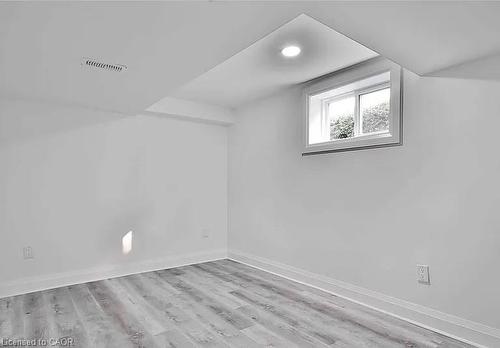 549 Waterloo Street, Hamilton, ON - Indoor Photo Showing Other Room