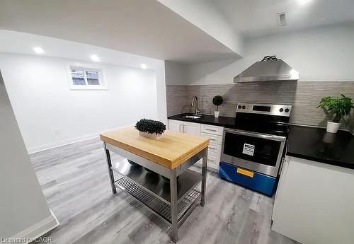 549 Waterloo Street, Hamilton, ON - Indoor